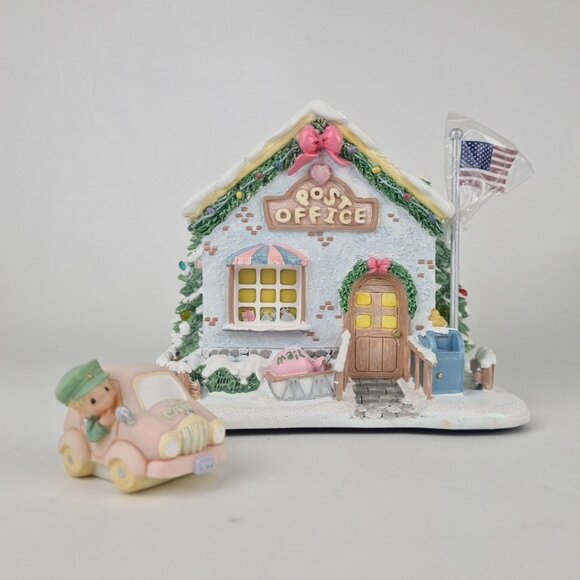 Precious Moments Holly Day Hawthorne Village Greetings Post Office 79384 - Picture 1 of 11